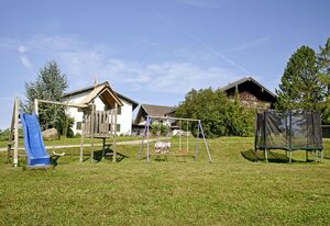 Ferienhof Dirnberg – 5-Sterne-Ferienwohnung mit Ostbalkon für 1 - 5 Personen, 75 qm