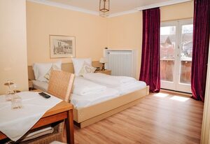 Ihre Pension in Amerang – Dreibettzimmer mit Dusche/WC