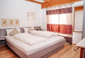 Ihre Pension in Amerang – Dreibettzimmer mit Dusche/WC