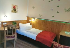 Landgasthof Zum Schildhauer OHG – Einzelzimmer mit Balkon 13 bis 20 m²