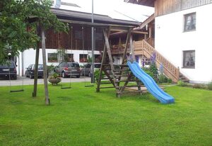 Ferienwohnung Zottnerhof – Ferienwohnung Wendelstein, 65 qm, 2 Schlafzimmer, TV, Balkon, Bergblick, W-LAN