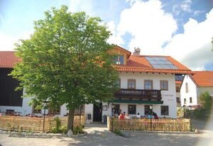 Landhof Angstl - Gästezimmer und Tagungsraum – Doppelzimmer, 18 qm², mit Du/WC z.B. "d'Bauernstubn"