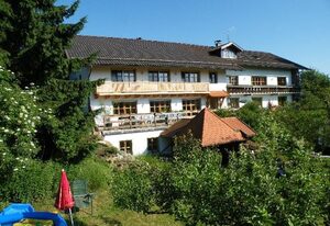 Landhaus Riedelstein – Riedelstein Ferienwohnung  mit großer Terrasse