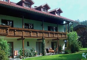 Ferienwohnung Lettenmaier – Ferienwohnung (105qm) mit Einbauküche und kostenfreiem Wlan
