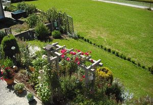 Ferienwohnung Holzapfel – Ferienhaus Holzapfel-Häusl (60qm) mit Balkon und Küchenzeile