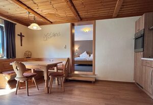 Pension Leithenwald – Ferienwohnung Silberberg (70qm) mit Balkon und zwei Schlafzimmern