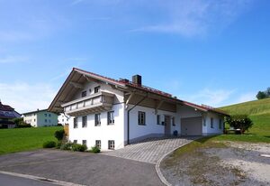 Ferienwohnung Schaupp – Ferienwohnung (80qm) mit Balkon und drei Schlafzimmern