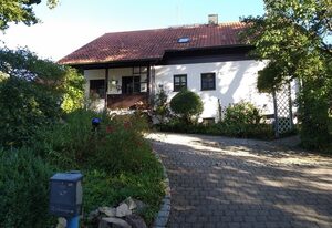 Ferienwohnung Susanne & Georg Guth – Gemütliche Ferienwohnung mit großem Balkon