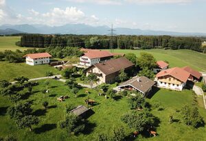 Gschwingerhof – Ferienwohnung Kampenwand, 55 qm Obergeschoss, 2 separate Schlafzimmer