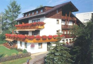 Gästehaus Steininger – Ferienwohnung (100qm) für 6 Personen mit 3 Schlafzimmern und vollausgestatteter Küche