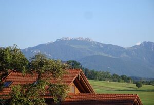 Fewo Pfeiffer/Bergblick – Ferienwohnung 80qm mit Balkon und Panoramablick für max. 5 Personen