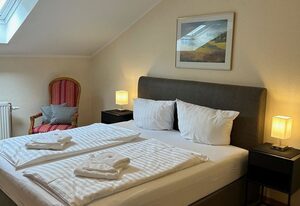Chiemgau Comfort B8 Ferienwohnung Oberaudorf mit direktem Bergblick auf den Kaiser sowie Hallenbad und Sauna