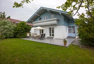 Landhaus Kaiserblick – Ferienhaus 138 qm mit drei Schlafzimmern und Garten