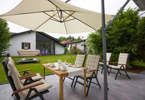 Landhaus Kaiserblick – Ferienhaus 138 qm mit drei Schlafzimmern und Garten