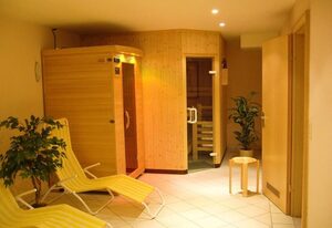 Ferienwohnungen Weghofer **** – Ferienwohnung Obstgarten (65 qm) mit Balkon