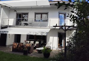 Elegant terraced house, with bikes near the lake, children at least 6 a old