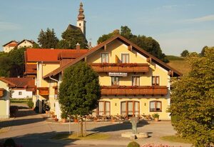 Gasthof Gruber – Einzelzimmer mit Dusche/WC, Minibar und Balkon