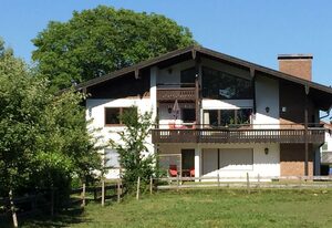 Ferienwohnung Bernd – Ruhig gelegene Ferienwohnung mit Terrasse