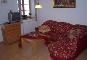 Irgenbauer – Helle Ferienwohnung mit Wohnküche, 2 Schlafzimmern und Balkon