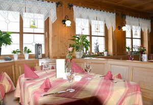 Gasthaus Bonimeier – Doppelzimmer mit Dusche und WC
