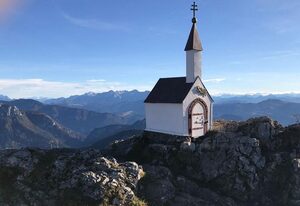 Alpen View | Chiemgau Karte – Ferienwohnung mit Balkon und Bergblick in der Nähe vom Golfplatz