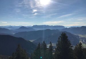 Alpen View | Chiemgau Karte – Ferienwohnung mit Balkon und Bergblick in der Nähe vom Golfplatz