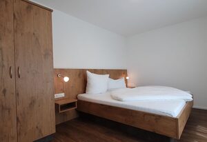 Ferienwohnungen Chiemsee – Ferienwohnung Hochgern, Erdgeschoß, für bis zu 3 Pers., rollstuhlgerecht, 46 qm