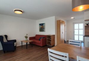 Ferienwohnungen Chiemsee – Ferienwohnung Hochgern, Erdgeschoß, für bis zu 3 Pers., rollstuhlgerecht, 46 qm
