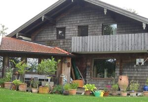 Ferienwohnungen Am Strandbad – Ferienwohnung Inselblick: 2 Schlafzimmer, 90qm, grosser Balkon mit See- und Bergblick