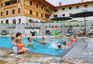 Urlaubshof Kirchmaier – Doppelzimmer Nr. 1 mit Chiemseeblick direkt am Chiemsee