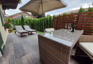 Ferienwohnung Heimat | Chiemgau Karte – Ferienwohnung bis 2 Personen, Erdgeschoss, Terrasse