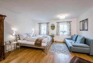 Edlmann-Hof – Ferienwohnung Lindenblick 42 qm für max. 2 Personen