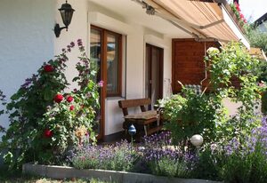 Ferienwohnung Zummack | Chiemgau Karte – Ferienwohnung 53 qm, Süd Terrasse und sep.Schlafzimmer