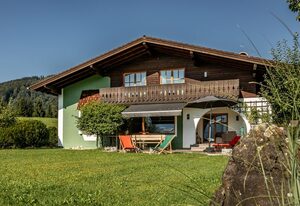DasBeckHaus - Chiemgau Karte – Ferienhaus bis 10 Personen mit 4 Schlafzimmern, 210m², großer Garten