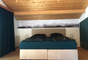 Alpendomizil Reber 1 – Ferienwohnung Hochgern, Wohn-Schlafbereich, Balkon, TV, WLAN
