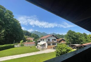 Ferienwohnung Bergblick – Ferienwohnung bis 4 Personen, 58qm, Schlafzimmer, Wohnzimmer, Küche, Dusche/WC, Balkon, WLAN