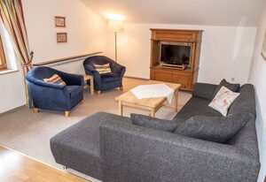Ferienwohnungen am Märchenpark – Ferienwohnung 1  EG- 4 Personen, 2 Schlafzimmer,  Kachelofen, Terrasse, WLAN