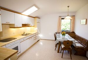 Ferienwohnungen am Märchenpark – Ferienwohnung 1  EG- 4 Personen, 2 Schlafzimmer,  Kachelofen, Terrasse, WLAN