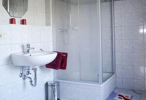 Mayerhof – Doppelzimmer auf Bauernhof mit Dusche/WC und Balkon