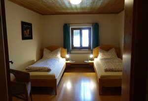 Ferienwohnung Obermeier | Chiemgau Karte – Ferienwohnung 100 qm, f. 2-5 Pers., 2 sep. Schlafzimmer, Südbalkon, ruhige Lage