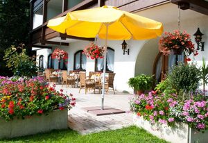 Hotel-Gasthof Sperrer – Einzelzimmer ca. 14 m² mit Dusche, WC, TV, Safe, zum Teil mit Balkon