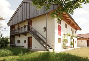 Ansitz Parstorfer – Ferienwohnung Nikolaus, 53 m², Erdgeschoss, 1 Schlafzimmer, direkter Zugang zum Garten