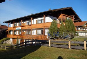 Apartmenthaus Sonnenschein - Chiemgau Karte – Krokus-Apartment für 2 Personen, separates Schlafzimmer, Terrasse,  46 m²