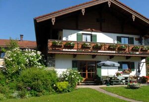 DEB 032 Pension mit Bergblick in Inzell – Ferienwohnung Gamskogl mit herrlichem Bergblick