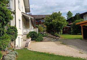 Ferienwohnung Wenzl – Ferienwohnung bis 3 Personen, 1. sep. Schlafzimmer, Südbalkon mit Bergblick