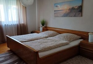 Ferienwohnung Wenzl – Ferienwohnung bis 3 Personen, 1. sep. Schlafzimmer, Südbalkon mit Bergblick