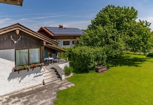 Schweizer Hof Am Golfplatz – Ferienhaus 45 qm, f. 2 Pers., Schlafzimmer, Wohnzimmer, Küche, Südterrasse, gr. Liegewiese, ruhige Lage mit Bergblick.