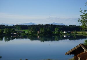 Ferienwohnung Aribo – Ferienwohnung 48qm mit Bergblick und Seeblick vom Balkon