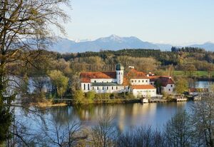 Ferienwohnung Aribo – Ferienwohnung 48qm mit Bergblick und Seeblick vom Balkon