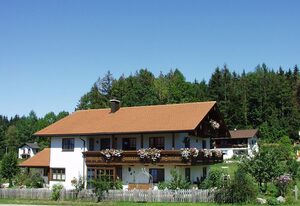 Apartment Andrea - Chiemgau Karte – Ferienappartement Kräuterbeet für 2 Personen, 25 qm, Küchenzeile, Doppelbett